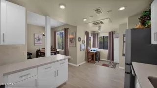 Photo #6: 6484525 Listing 