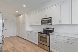 Photo #2: 6484618 Listing