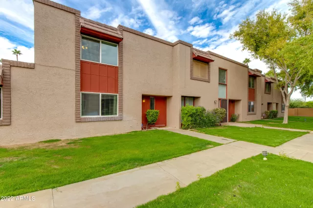 MLS: 6484639 Condo For Sale