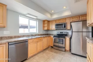 Photo #4: 6484639 Listing