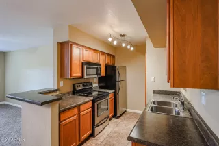 Photo #3: 6484859 Listing