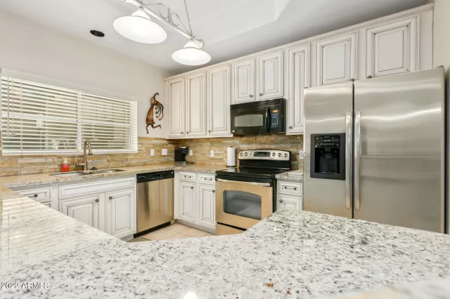 MLS: 6485129 Condo For Sale