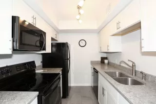 Photo #2: 6485153 Listing 