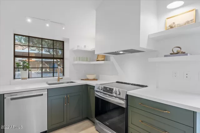 MLS: 6485476 Condo For Sale