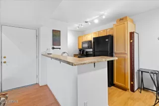 Photo #4: 6485617 Listing 