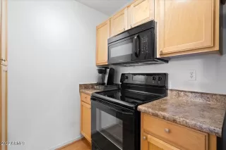 Photo #5: 6485617 Listing 