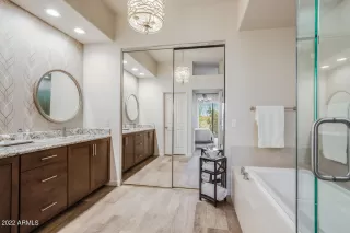 Photo #5: 6485715 Listing