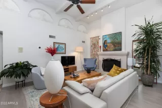 Photo #6: 6485982 Listing