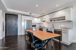 Photo #5: 6486069 Listing