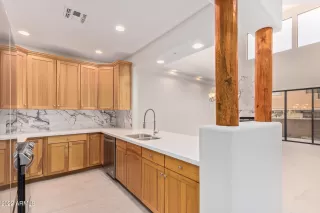 Photo #6: 6486168 Listing