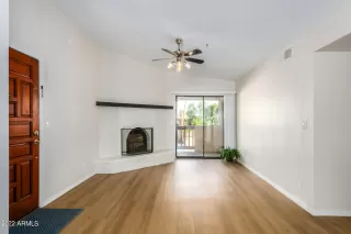 Photo #4: 6486225 Listing