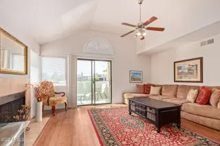 Photo #4: 6486312 Listing