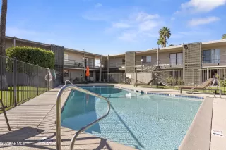 Photo #4: 6486398 Listing 