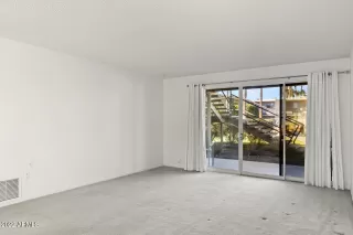 Photo #6: 6486398 Listing 