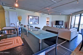 Photo #2: 6486918 Listing