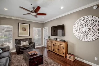 Photo #3: 6487496 Listing