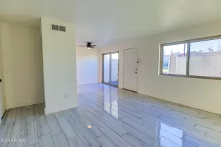 Photo #4: 6487927 Listing