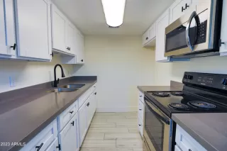 Photo #6: 6487927 Listing