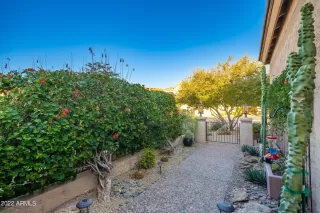 Photo #6: 6487991 Listing 