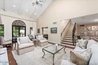 Photo #6: 6488265 Listing 
