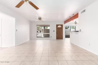 Photo #4: 6488267 Listing