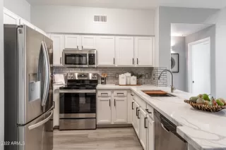 Photo #4: 6488430 Listing 