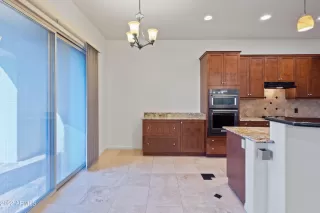 Photo #6: 6488439 Listing 