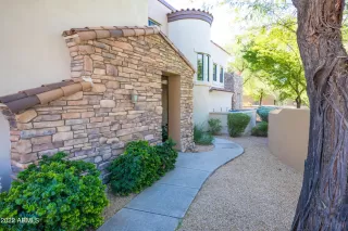 Photo #5: 6488451 Listing