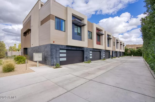 MLS: 6488528 Condo For Sale