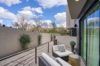 Photo #2: 6488528 Listing