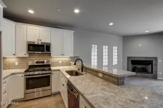 Photo #3: 6488650 Listing