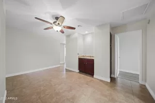 Photo #5: 6488762 Listing