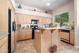 Photo #5: 6488894 Listing