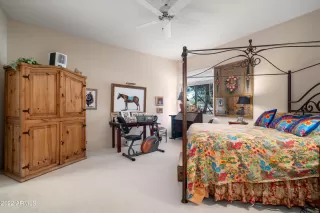 Photo #6: 6488894 Listing
