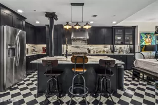 Photo #2: 6489354 Listing