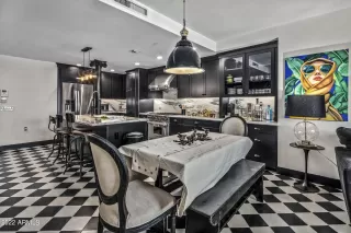 Photo #4: 6489354 Listing