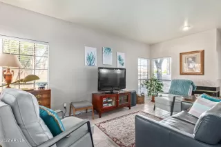 Photo #5: 6489448 Listing