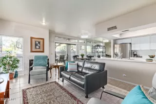 Photo #6: 6489448 Listing