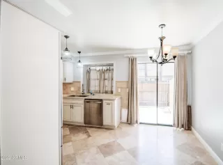 Photo #4: 6489641 Listing