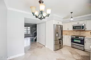 Photo #6: 6489641 Listing