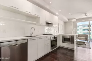 Photo #2: 6490404 Listing