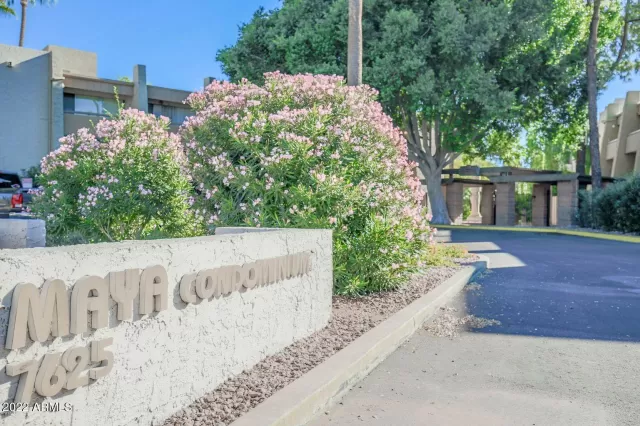 MLS: 6490469 Condo For Sale