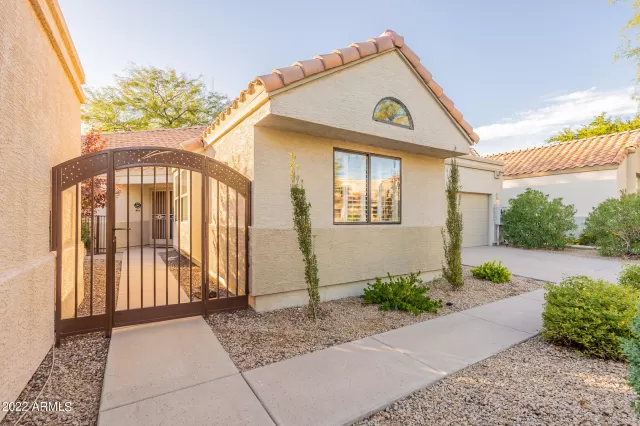 MLS: 6490910 Condo For Sale