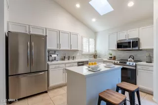 Photo #2: 6490910 Listing 