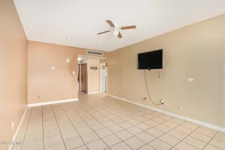 Photo #4: 6490972 Listing