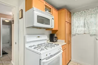 Photo #6: 6490972 Listing
