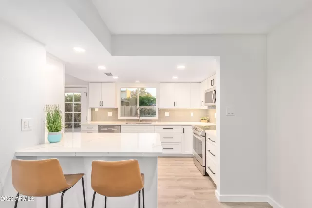 MLS: 6491090 Condo For Sale