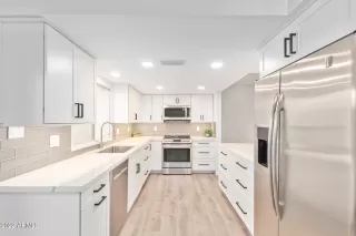 Photo #2: 6491090 Listing 