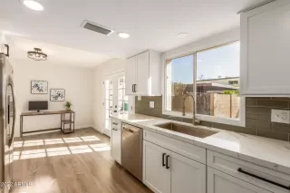 Photo #4: 6491090 Listing 