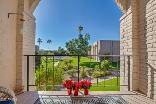 Photo #2: 6491136 Listing